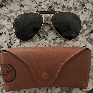 Ray-Ban Aviator Sunglasses with Case